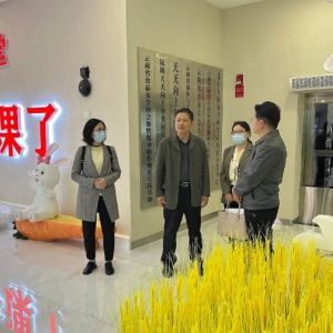 昆明醫(yī)科大學紀委書記陳文帶隊赴天天向上開展訪企拓崗活動